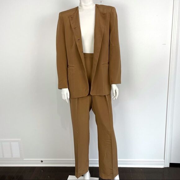 Vintage Jones New York 100% Silk Pant Suit - Picture 3 of 16